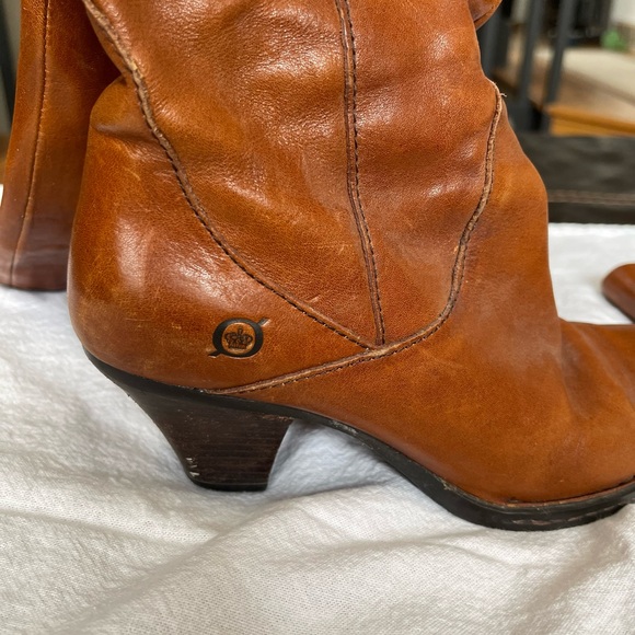Gorgeous pair of leather Born riding style boots - Picture 2 of 8